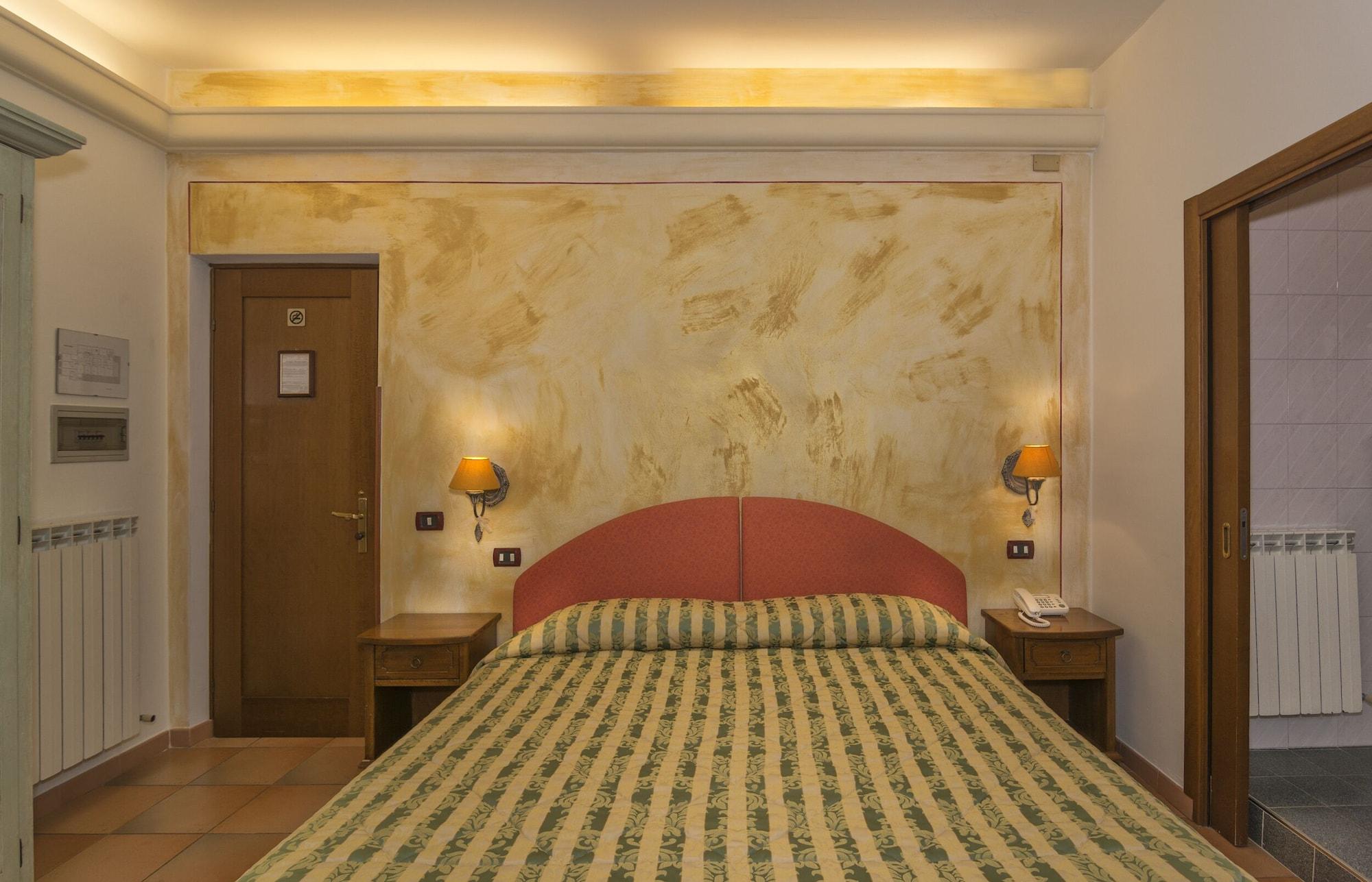 Hotel Ristorante Da Carlos Santa Maria Giudice Eksteriør billede