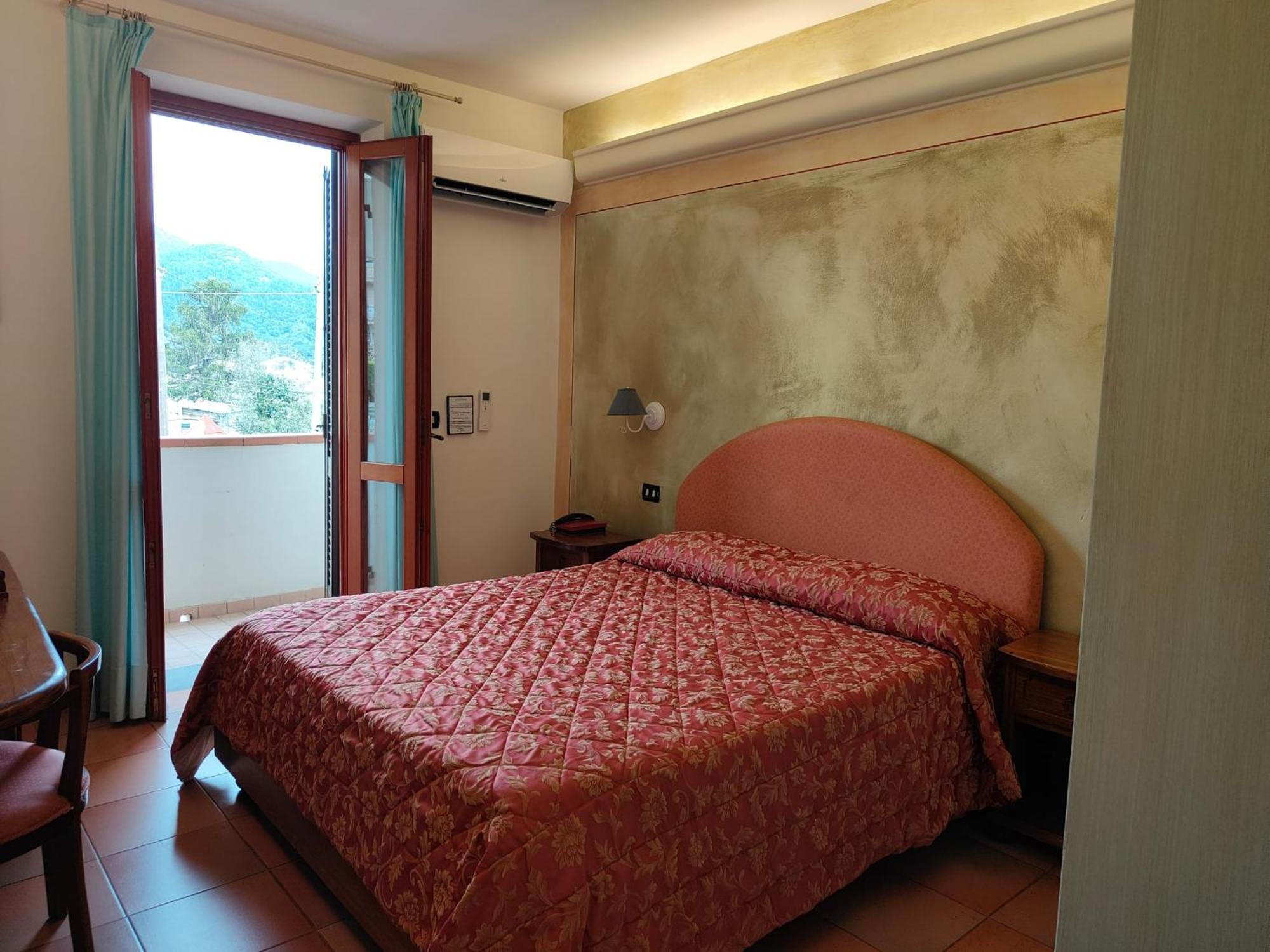 Hotel Ristorante Da Carlos Santa Maria Giudice Eksteriør billede
